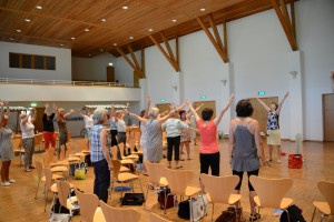 Probesamstag im Breitisaal. Trotz etwas warmen Temperaturen haben wir den Tag mit etwas Einturnen begonnen..........